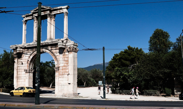 Κλέαρχος Μαρουσάκης: Υποχωρεί σταδιακά η σκόνη - Νέα στοιχεία για μεγάλη αλλαγή του καιρού