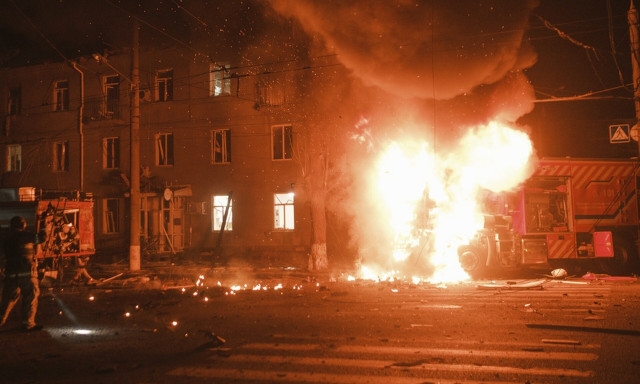 Ρωσία: Κατάρριψη ουκρανικών drone - Πυρκαγιά σε πολυσύχναστη αγορά