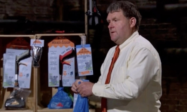 Επιχειρηματίας πήγε στο Dragons Den και ταπεινώθηκε από τους επενδυτές