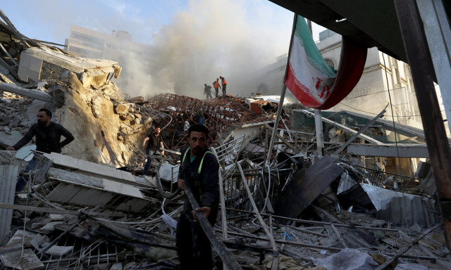 Εικόνες από το χτύπημα στη Δαμασκό