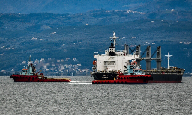 Αποκολλήθηκε το φορτηγό πλοίο που είχε προσαράξει βόρεια της Ψερίμου