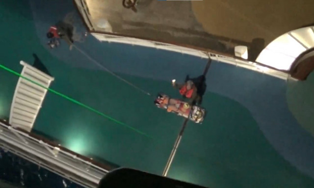 Πολεμική Αεροπορία: Καρέ - καρέ η επιχείρηση διάσωσης με Super Puma - «Πετάμε όπου χρειαστεί»