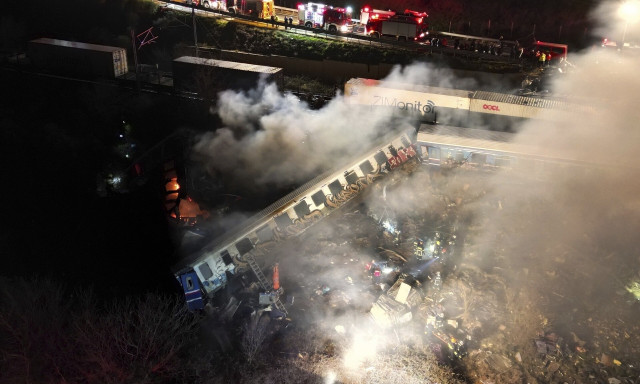 Τέμπη: Λήφθηκαν 12 δείγματα από το χώμα στον τόπο της τραγωδίας - Ικανοποιημένοι οι συγγενείς