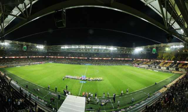 Super League: Ντέρμπι κορυφής με τους αιώνιους να καραδοκούν