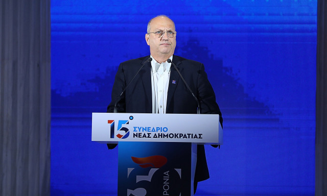 Γιάννης Οικονόμου στο συνέδριο της ΝΔ: «Το κόμμα μας είναι μαζικό γιατί ειναι ταυτοτικά ισχυρό»