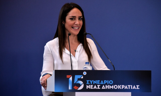 Δόμνα Μηχαηλίδου στο Συνέδριο ΝΔ: Επεκτείνεται η παροχή μητρότητας, παντού η Ψηφιακή Κάρτα Εργασίας