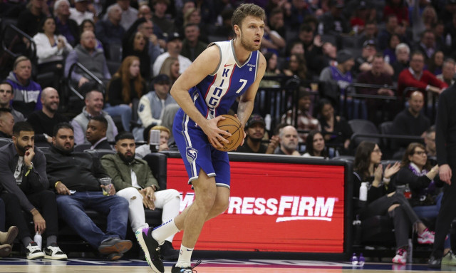 NBA: Θετικός Βεζένκοφ, ήττα των Μπακς χωρίς Αντετοκούνμπο – Αποτελέσματα, βαθμολογίες, highlights