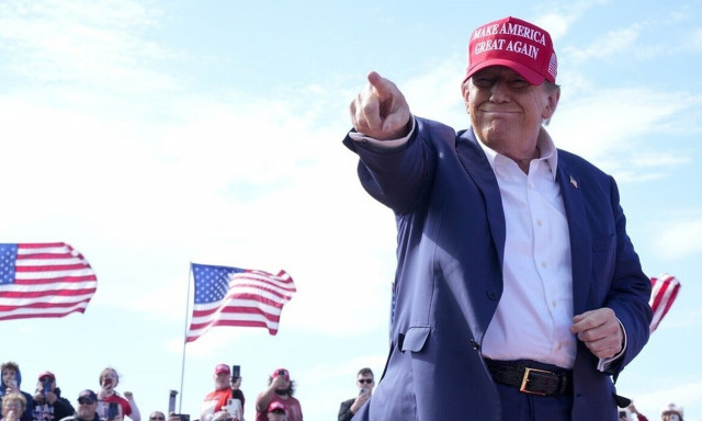 Ο Τραμπ θέλει να συγκεντρώσει περισσότερα χρήματα απ' ό,τι ο Μπάιντεν για την προεκλογική εκστρατεία