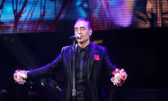 Τα δίδυμα του Νότη Σφακιανάκη: Η ζωή μακριά από τα φώτα της δημοσιότητας