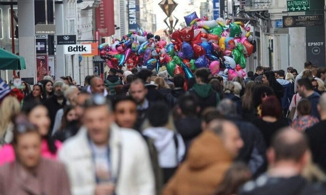 Δώρο Πάσχα: Πότε θα καταβληθεί στους εργαζόμενους - Πρόστιμα για μη τήρηση της προθεσμίας