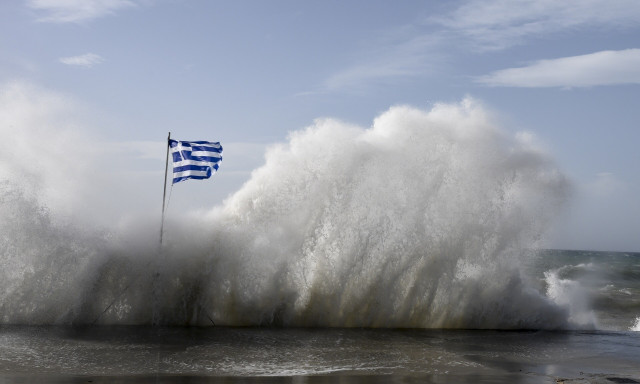 Καιρός - Μαρουσάκης: Η θερμοκρασία πέφτει - Δυνατοί βοριάδες μέσα στο Αιγαίο