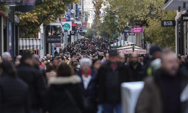 ΟΠΕΚΑ: Πότε καταβάλλονται τα επιδόματα στους δικαιούχους