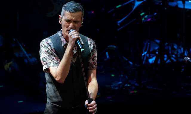 Ο Φώτης Σιώτας και η μπάντα του στο Θέατρο Άλσος