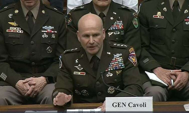 Επικεφαλής ΝΑΤΟ στην Ευρώπη: Επικοινωνήστε με τους Ρώσους για αποφυγή πυρηνικών παρεξηγήσεων