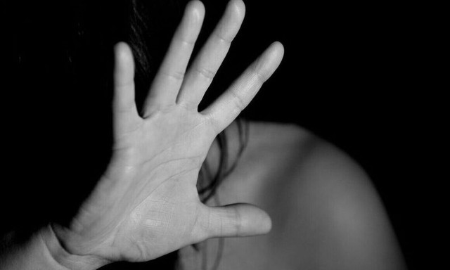 Θεσσαλονίκη: 15χρονος κατήγγειλε κακοποιητικές συμπεριφορές του πατέρα του στη μητέρα του