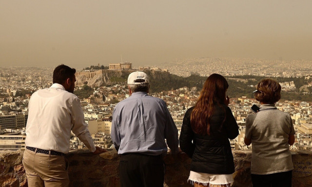 Καιρός: Αφρικανική σκόνη από το μεσημέρι και θερμοκρασίες έως και 28°C το Σαββατοκύριακο