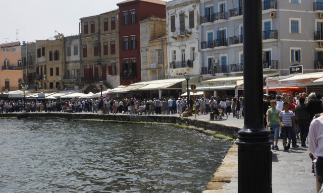 Σοκάρει το βίντεο με το άγριο ξύλο μεταξύ ανήλικων κοριτσιών στα Χανια