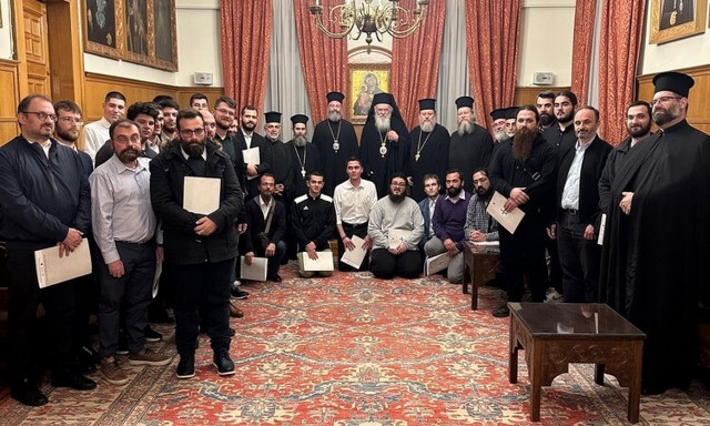 Ιερώνυμος σε υποψήφιους και νέους κληρικούς: «Να αγαπάτε τον Θεό και να ζητάτε τη βοήθειά του»