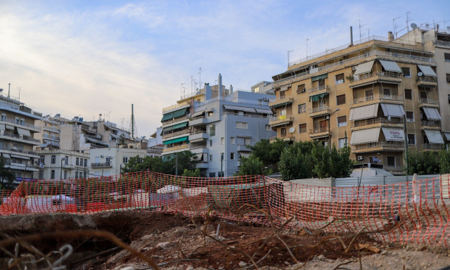 Συναγερμός στην Κυψέλη: Εντοπίστηκε βλήμα κατά τη διάρκεια εργασιών