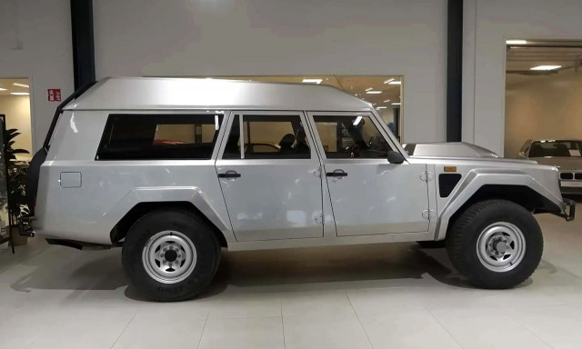 Αυτή η Lamborghini LM002 Wagon έχει μία πολύ ενδιαφέρουσα ιστορία