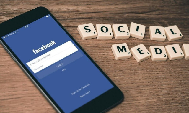 Social media: Επηρεάζουν την ψήφο στις εκλογές; – Τι έδειξε δημοσκόπηση της Opinion Poll