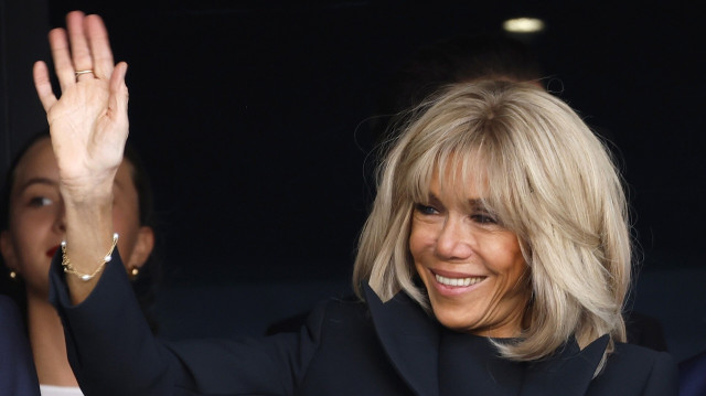 Emily in Paris: Σε ρόλο έκπληξη η Μπριζίτ Μακρόν - Eθεάθη μαζί με το καστ