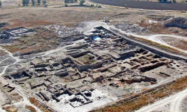 Σπουδαίο αρχαιολογικό εύρημα αποδεικνύει πως στην Ανατολία μιλούσαν ελληνικά πριν 2.000 χρόνια