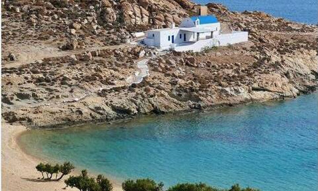 Σέριφος: Ένας «θησαυρός» που απέχει μόλις δύο ώρες από το λιμάνι του Πειραιά