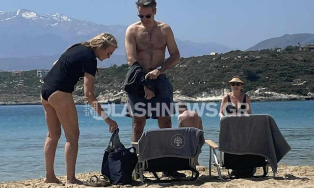 Κυριάκος Μητσοτάκης: Στο Μαράθι για ανοιξιάτικο μπάνιο ο πρωθυπουργός