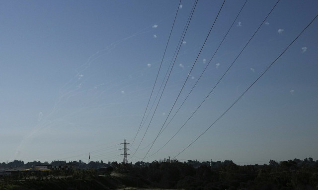 Επίθεση του Ιράν: «Σκεφτήκαμε για πρώτη φορά να γυρίσουμε», αναφέρει Έλληνας κάτοικος του Ισραήλ