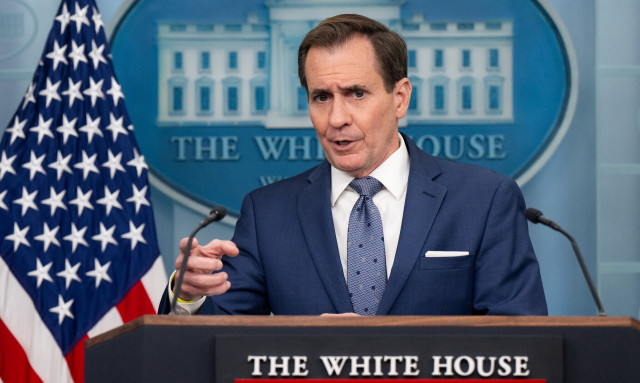 Οι ΗΠΑ δεν επιδιώκουν έναν ευρύτερο πόλεμο στη Μέση Ανατολή, διαμηνύει ο Λευκός Οίκος