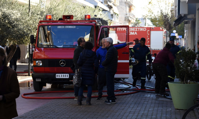 Πυρκαγιά σε κατάστημα στο Περιστέρι