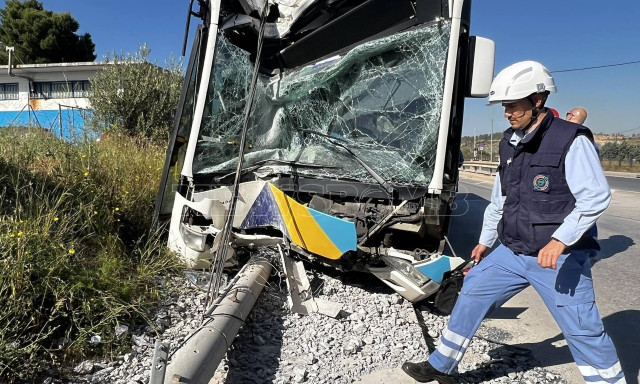 Σοβαρό τροχαίο - Οδηγός λεωφορείου στα Λιόσια: «Με 30 πήγαινα»