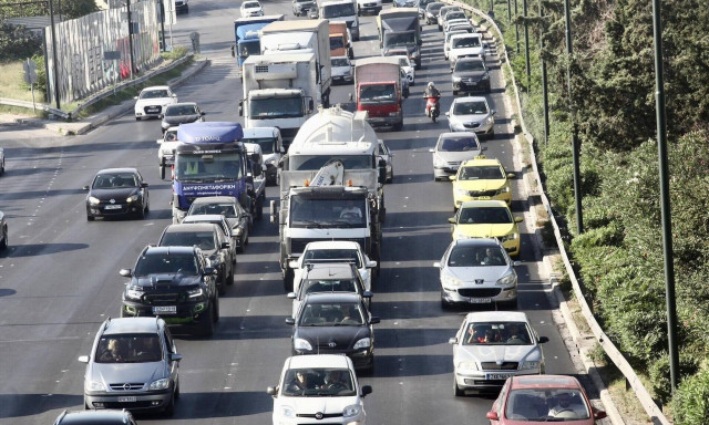 Κίνηση στους δρόμους: «Φρακαρισμένη» η κάθοδος του Κηφισού - Πού αλλού παρατηρούνται καθυστερήσεις