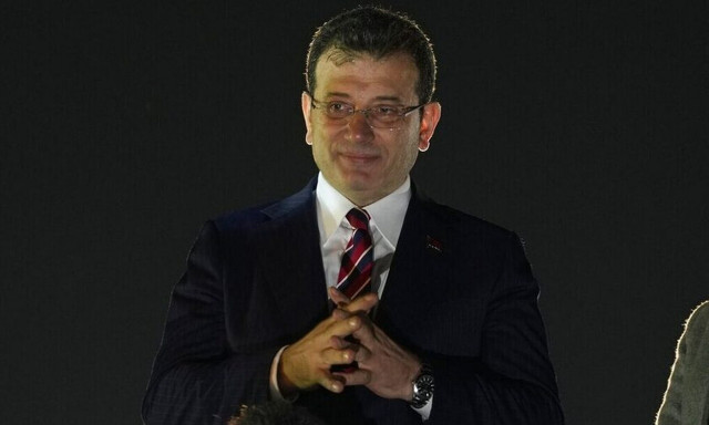 Τουρκία: Επιβλήθηκε απαγόρευση εξόδου από τη χώρα στον πατέρα και τον γιο του Ιμάμογλου