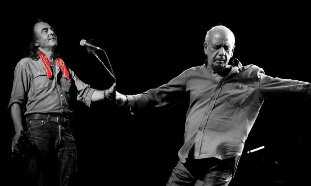 Η «μαύρη μέρα» της μουσικής: Σαν σήμερα σίγησαν οι φωνές των Μητροπάνου και Παπάζογλου