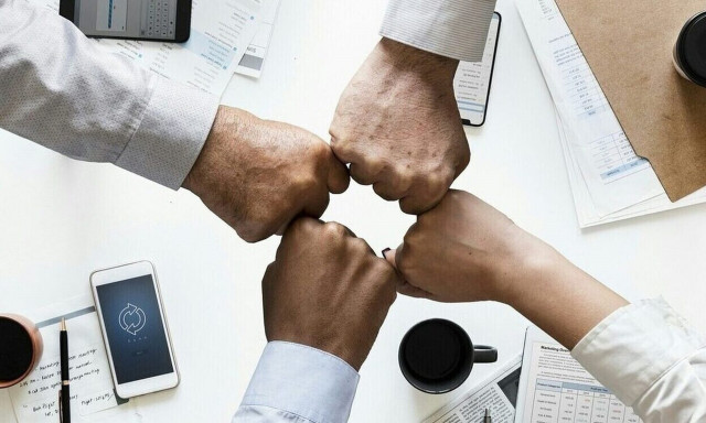 Ποια εταιρεία θεσπίζει τετραήμερη εργασία στην Ελλάδα