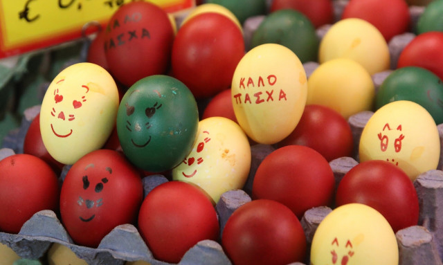 Πάσχα 2024: «Σαρακοστιανό» το τραπέζι, «πίκρα» από τις τιμές στα γλυκά