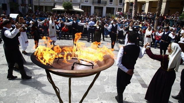 Ηράκλειο: Με τιμές αρχηγού κράτους υποδέχθηκαν την Ολυμπιακή Φλόγα