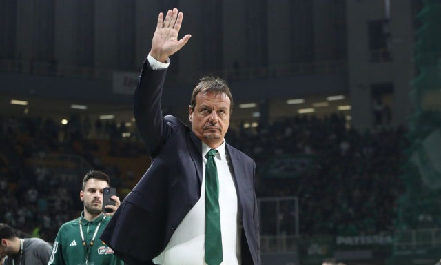 Θρήνος για τον Εργκίν Αταμάν - Πέθανε ο πατέρας του