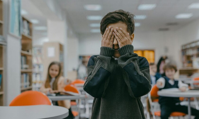 Πάτρα: Σοκάρει η μητέρα του 8χρονου που ξυλοκοπήθηκε από 7χρονο – «Τον έβαλε κάτω και τον κλωτσούσε»