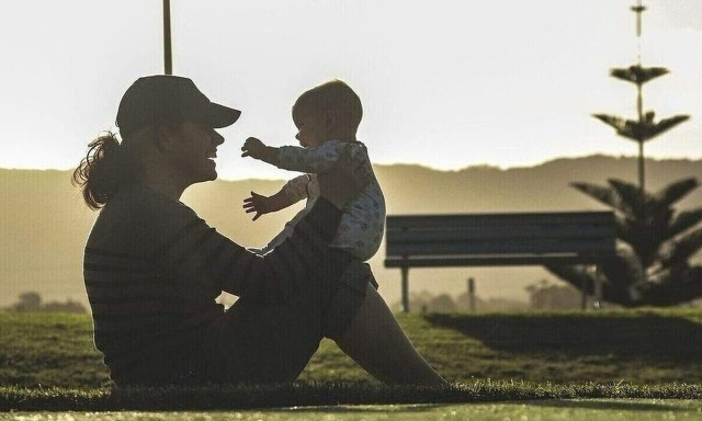 Άνοιξε η πλατφόρμα για το επίδομα μητρότητας - Βήμα βήμα πώς θα κάνετε τη διαδικασία