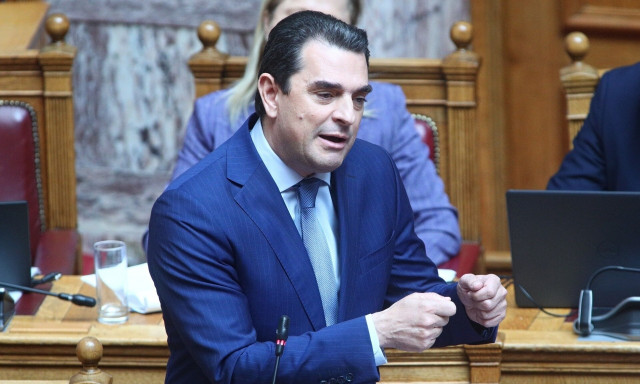 Σκρέκας: «Το πρόβλημα της ακρίβειας είναι μεγάλο – Δέσμευση για φθηνότερα παιχνίδια»