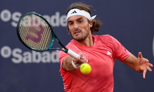 Στέφανος Τσιτσιπάς: Στα προημιτελικά του Barcelona Open – Άντεξε στην πίεση του Μπαένα