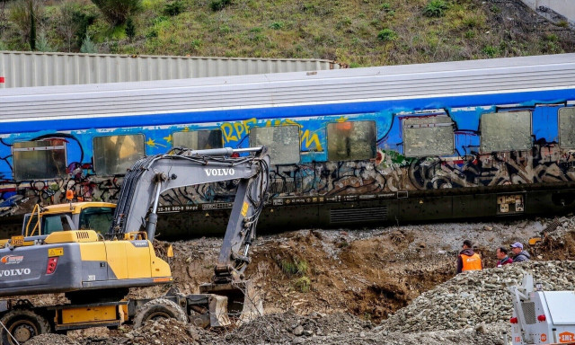 Τέμπη: Εντοπίστηκαν υπολείμματα οστών στο οικόπεδο των ερευνών