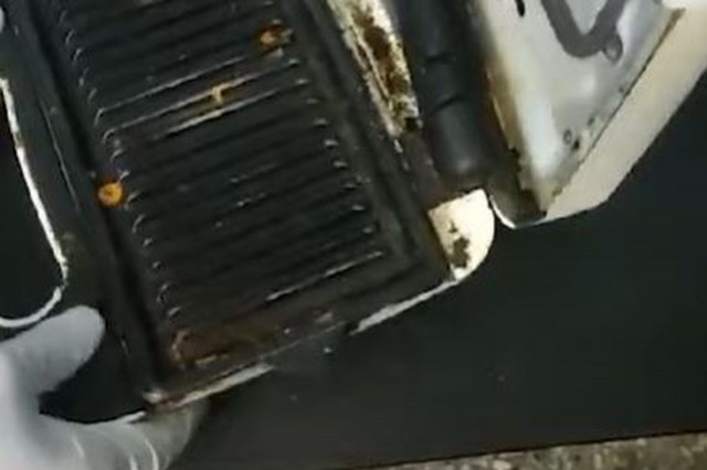 «Έφοδος» της αστυνομίας στις φυλακές Κορυδαλλού - Βρέθηκαν ναρκωτικά και μαχαίρια (vid)