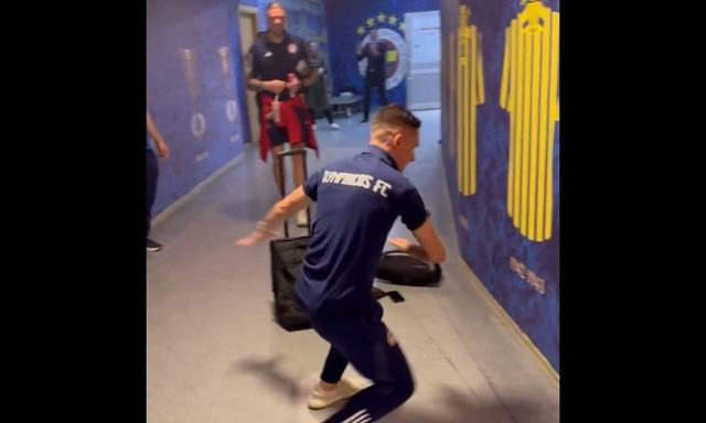 Ολυμπιακός: Η ζεμπεκιά του Σωτήρη Αλεξανδρόπουλου μέσα στην Πόλη με... Αργυρό (vid)