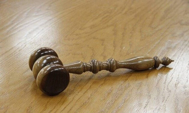 Κρήτη: Στη φυλακή ο γιος που κυνηγούσε με μαχαίρι τους γονείς του