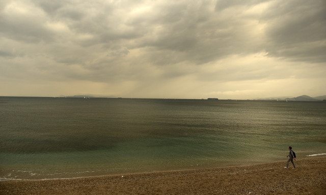 Καιρός: Με σκόνη και λασποβροχές η Δευτέρα – Σε άνοδο η θερμοκρασία