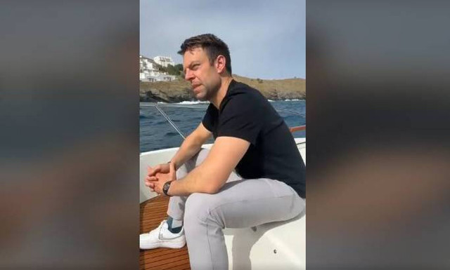 Στέφανος Κασσελάκης: «Είμαστε μαθημένοι στις φουρτούνες» - «Κόλλησε» στην Αστυπάλαια λόγω καιρού